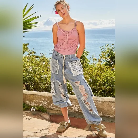 POL Blue Denim Jeans with Distressed Lace Design - Picture 9 of 12